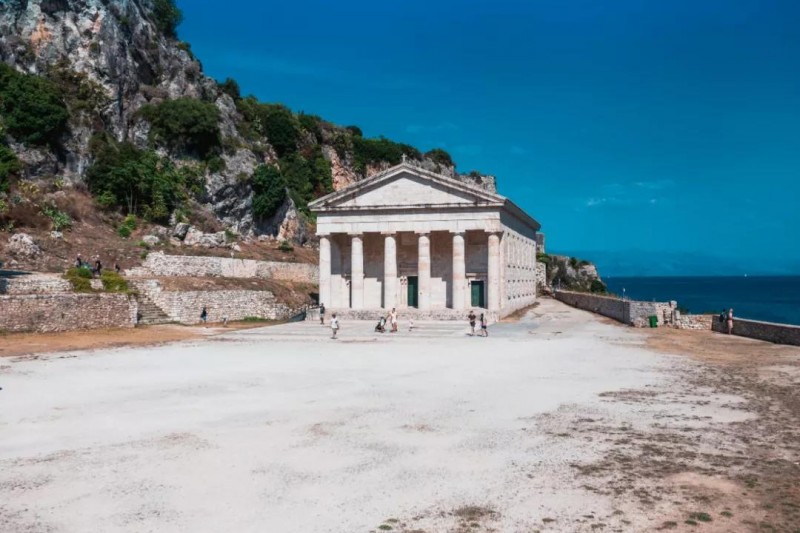 挥手别“币”,区块链开始独立行走